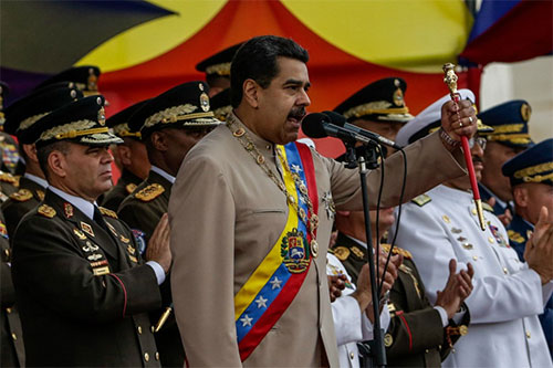 Maduro pide a los militares máxima alerta ante posible invasión del “imperio”